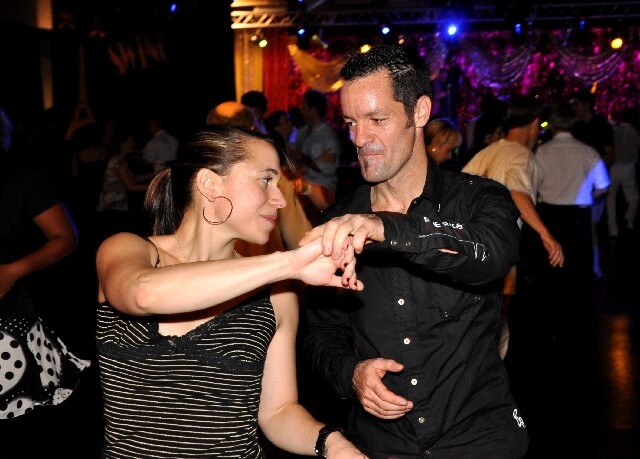 min 2008 11 08 fous swing 384